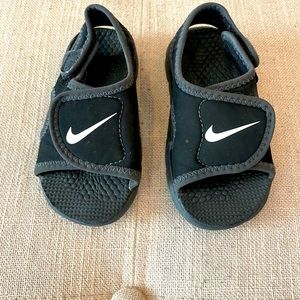 Nike Sunray. Baby/toddler Size 6C